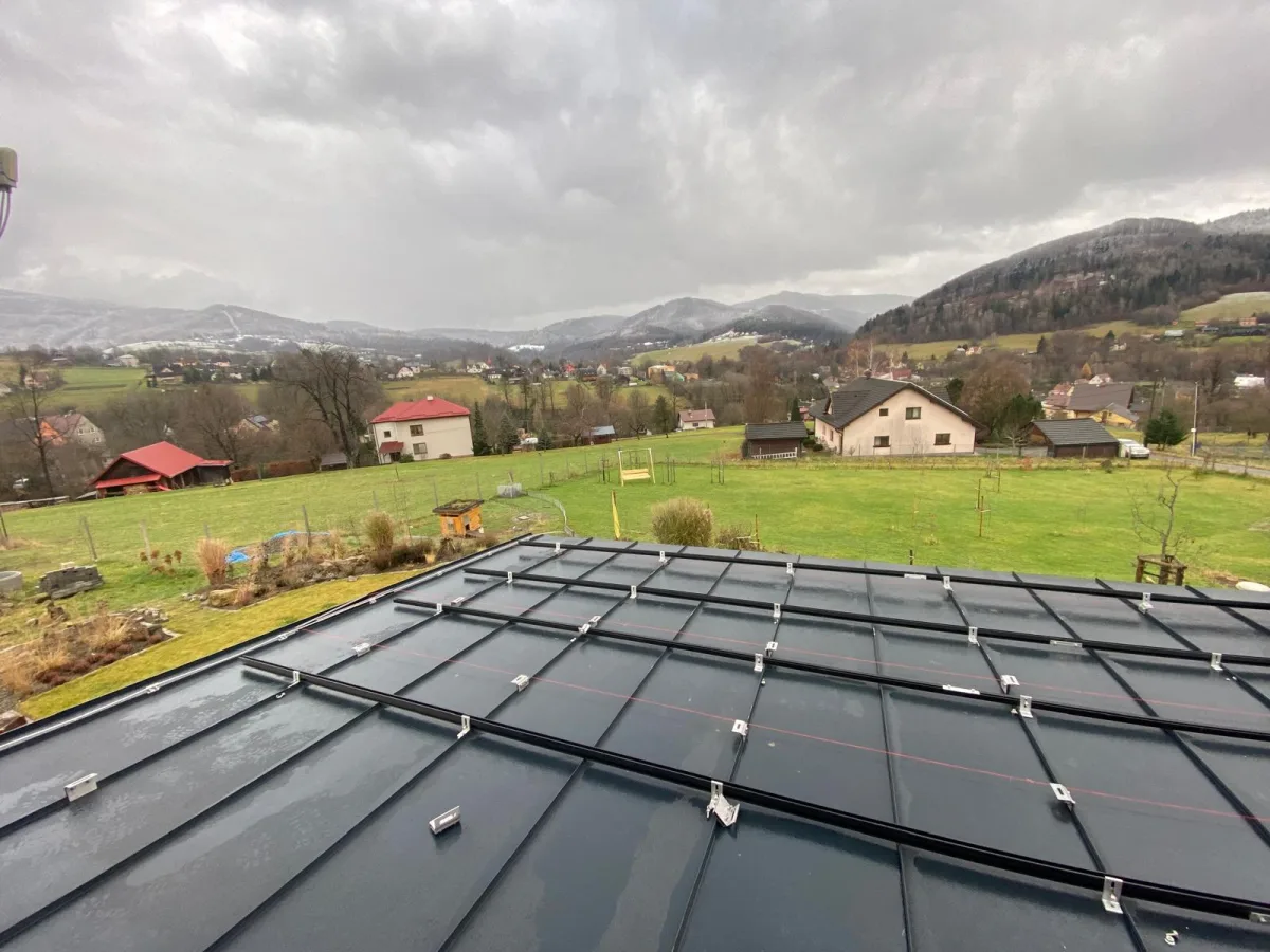 Konstrukce střešního pláště na novostavbě