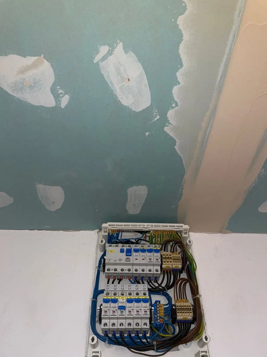 Montáž elektroinstalačního rozvaděče